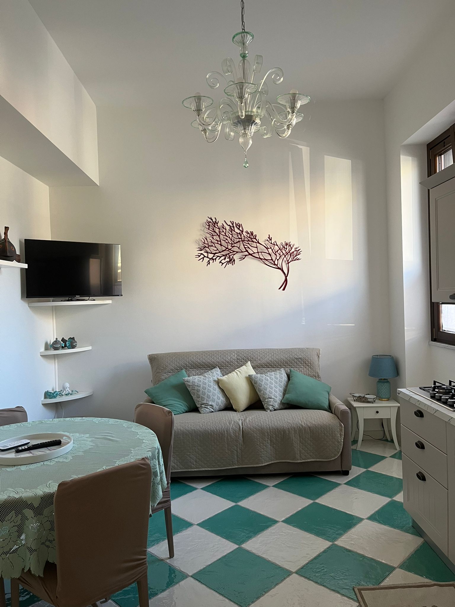 Divano letto e cucina Scavolini nella Casa Serena