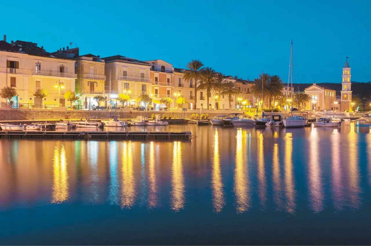 Lungomare di Scario all'ora del tramonto